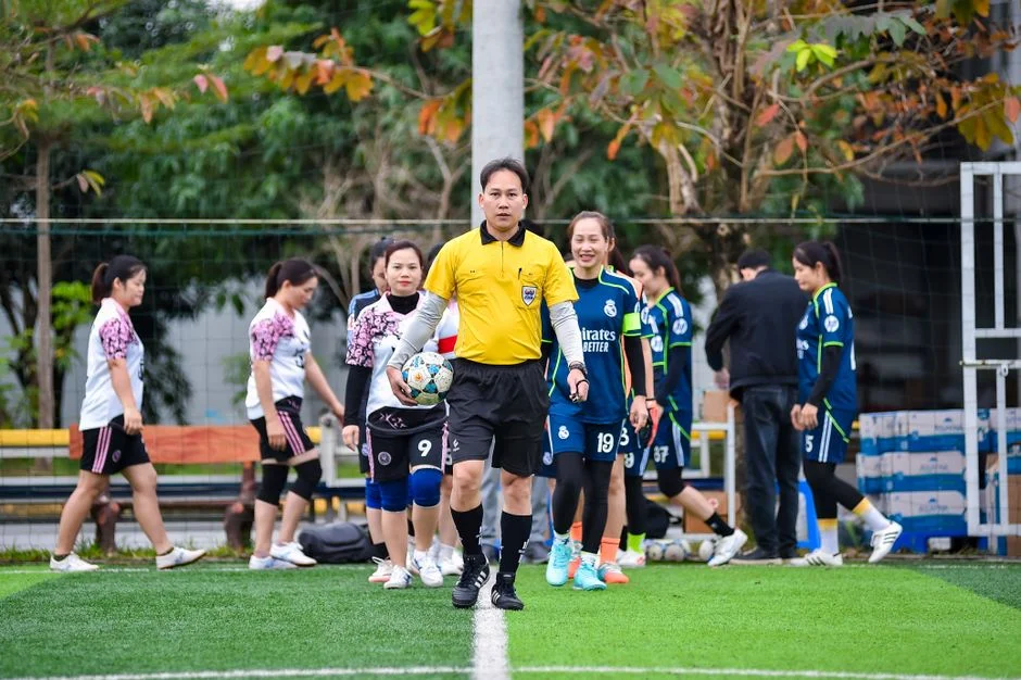 皇马季前备战提速 阿隆索重排中场站位效果初显